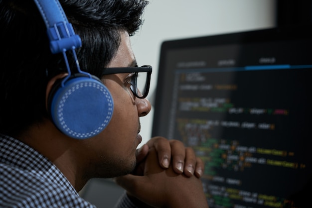Analyserer programmeringskode