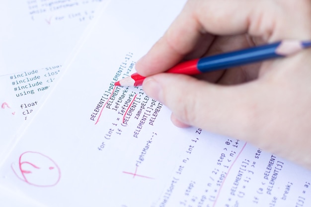 programming training program code with an error sorting the data programming language c end c